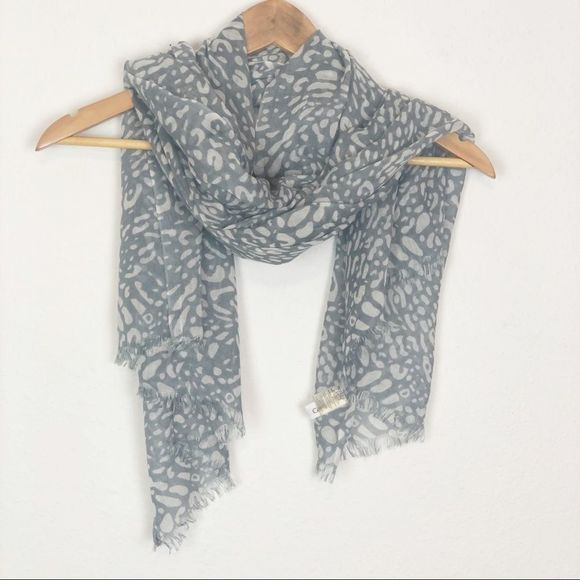 Calvin Klein Accessories - ✨Calvin Klein✨ Animal Print Light Weight Scarf🌸